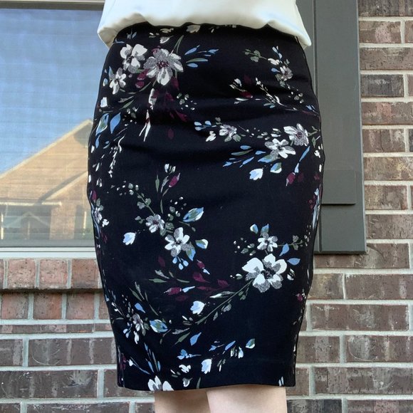 White House Black Market Dresses & Skirts - WHBM Floral skirt NEW without tags